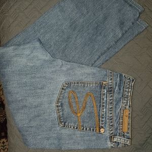 Reposhing these like new jeans